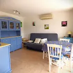 شقة 