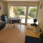 شقة 